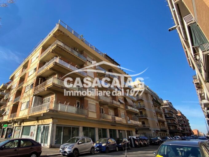 vendita negozio ostia 01 - CasaCatag Immobiliare