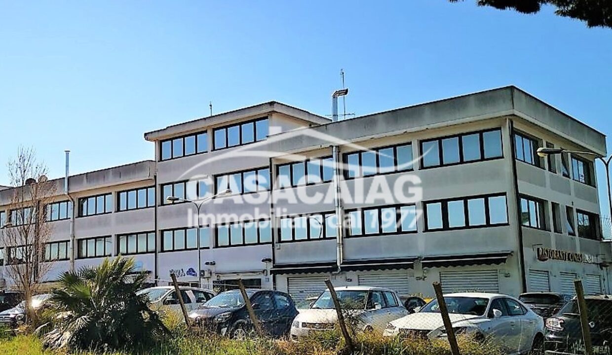 vendita magazzino axa 10