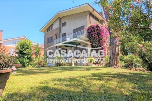 villa axa - CasaCatag Immobiliare