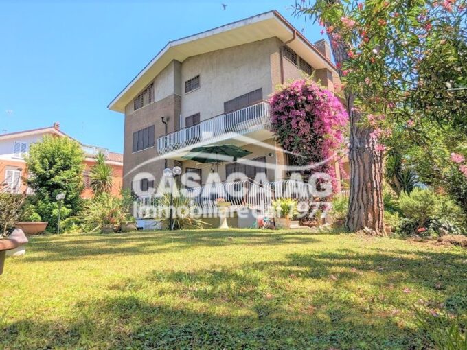 villa axa - CasaCatag Immobiliare