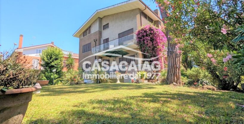 villa axa - CasaCatag Immobiliare